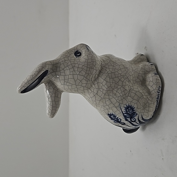 Dedham Pottery / Potting Shed 5 in. Bunny - Picture 3 of 5